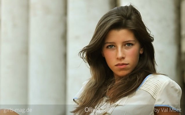 brunette teen cute