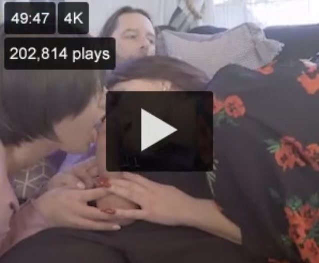 white blowjob threesome