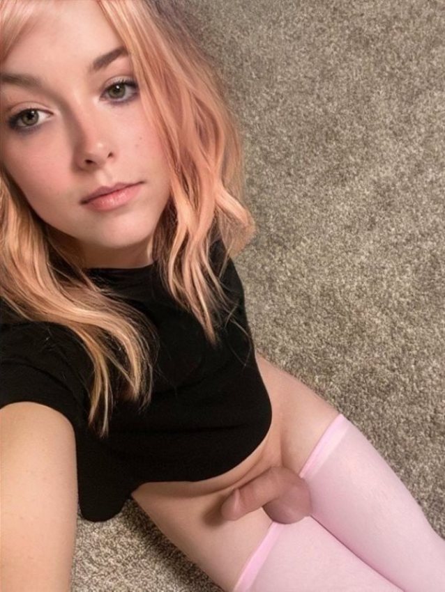shemale blonde cute