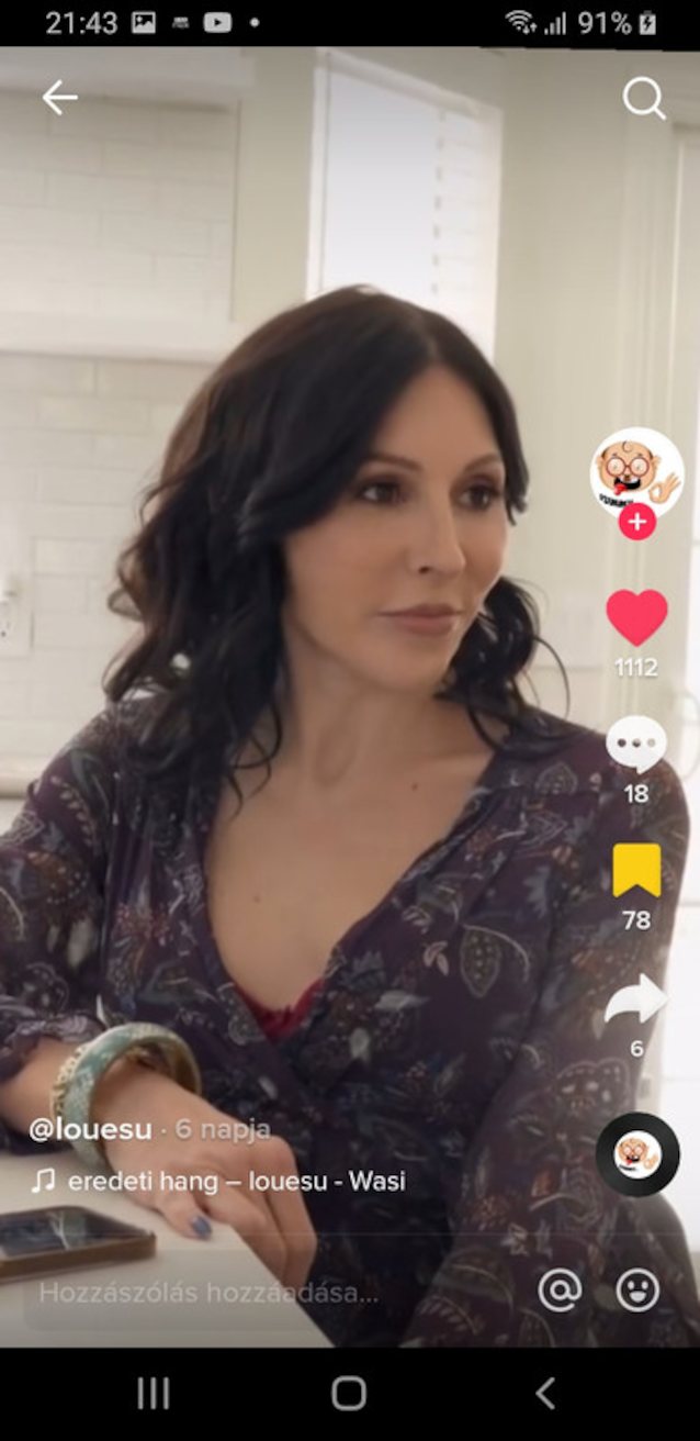 milf small tits mom