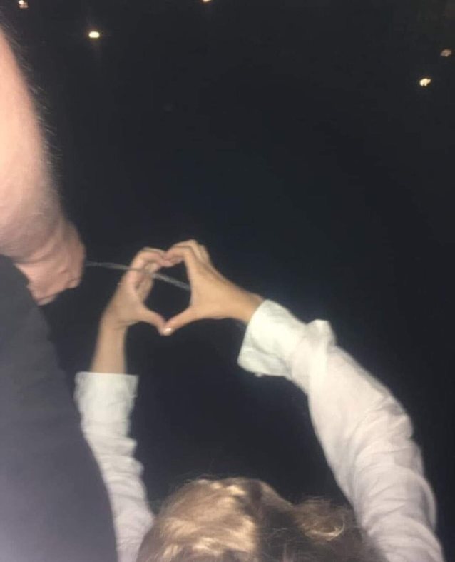pissing meme hand heart
