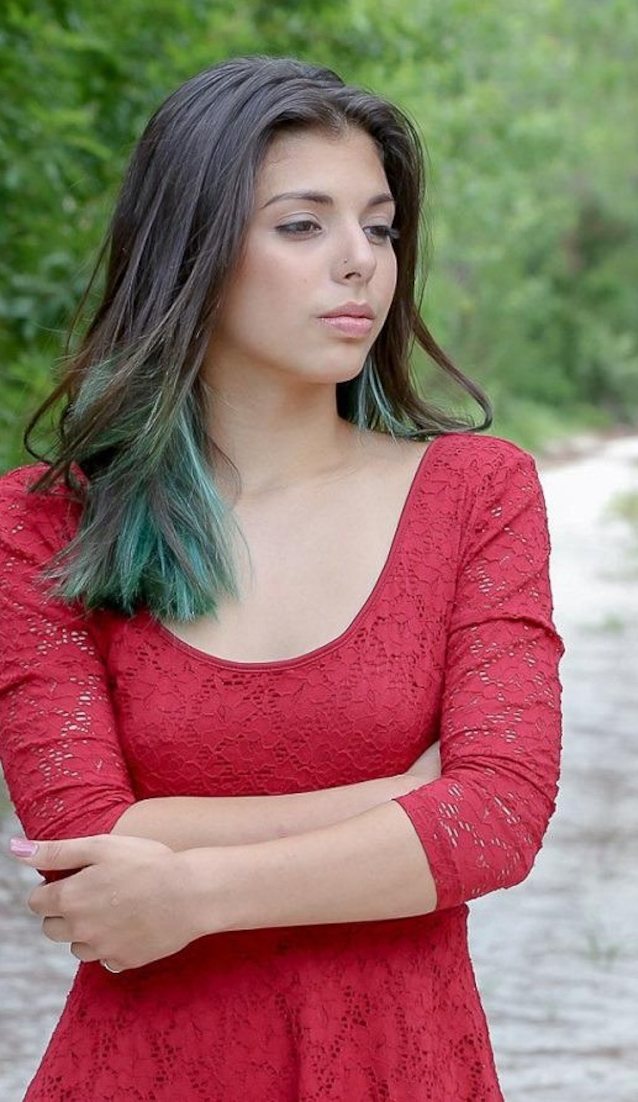 debuts gina valentina hot