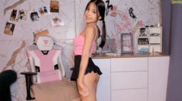 asian petite camgirl