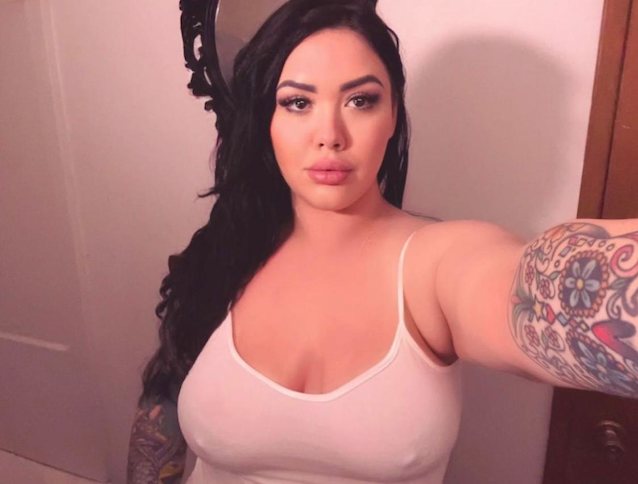 big tits, pierced, tattoo, brunette, camgirl