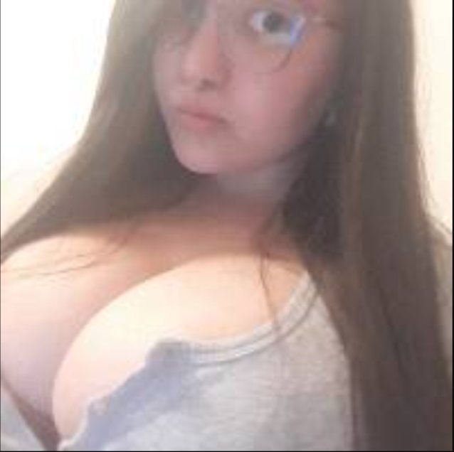 glasses, selfie, big boobs, big breasts, duck face