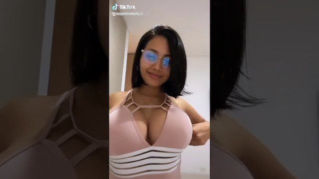 big tits camgirl cute