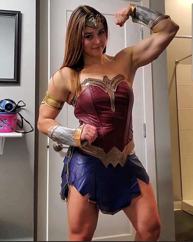 wonder woman, muscle, hot, cosplay