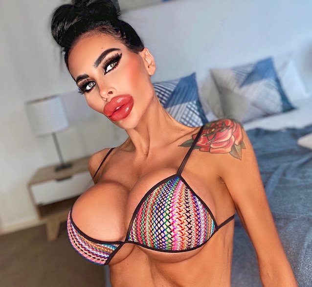 bimbo, fake boobs, fake lips, skinny