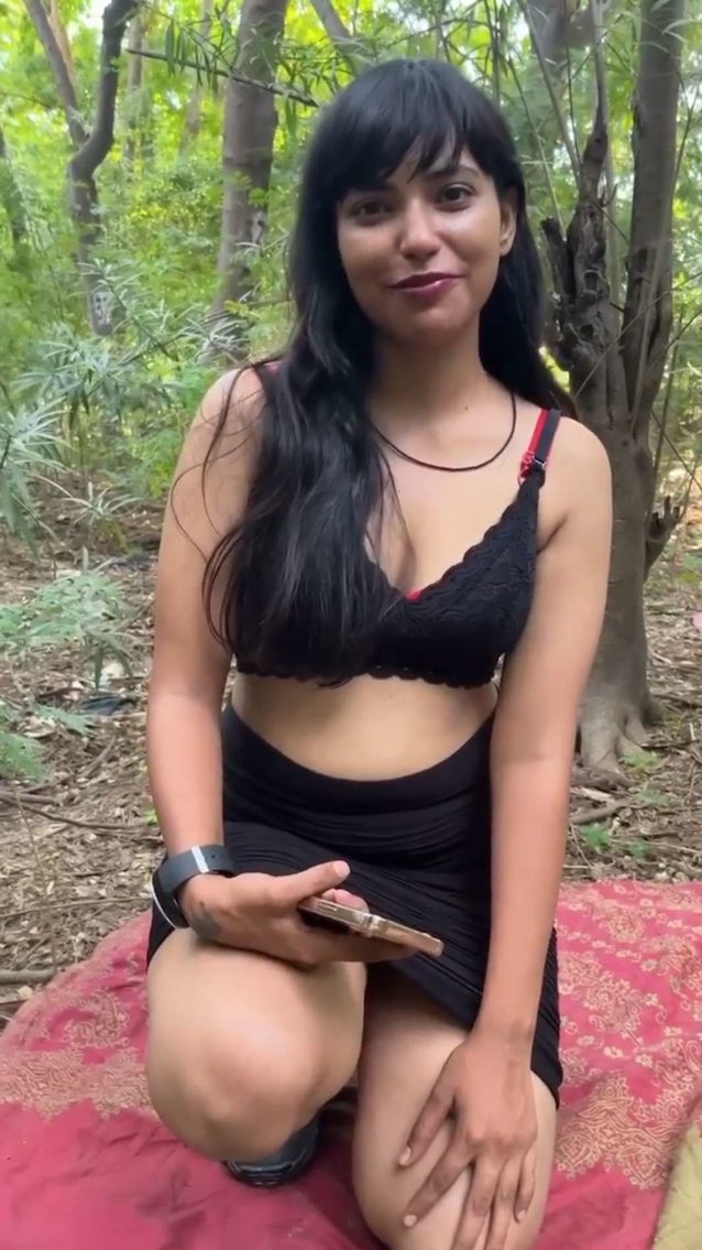 indian, brunette, midtits