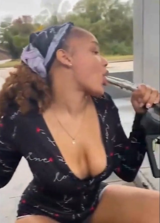 ebony, teen, bigboobs, gas, sucking