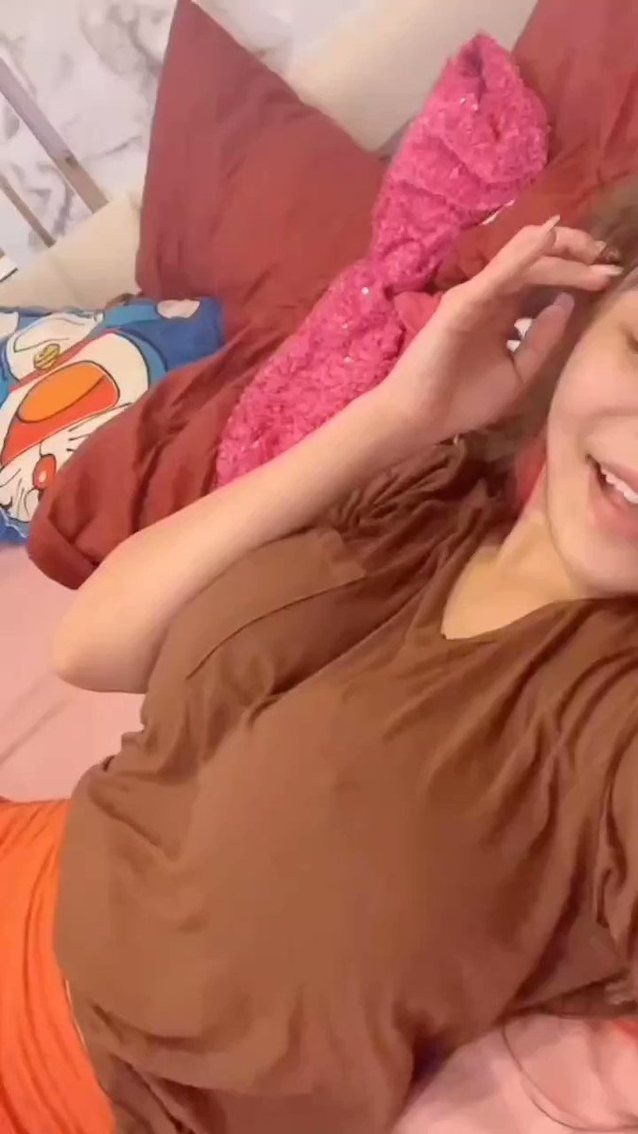 tiktok big tits dance