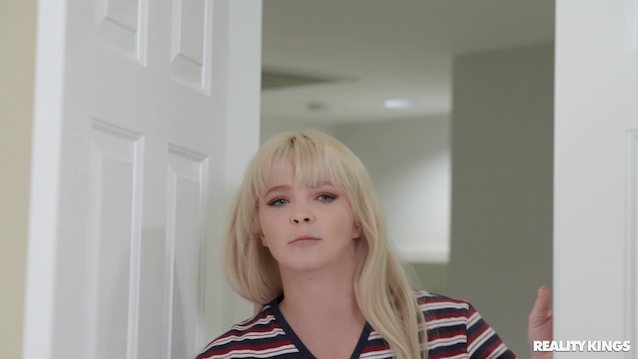 blonde actress milf
