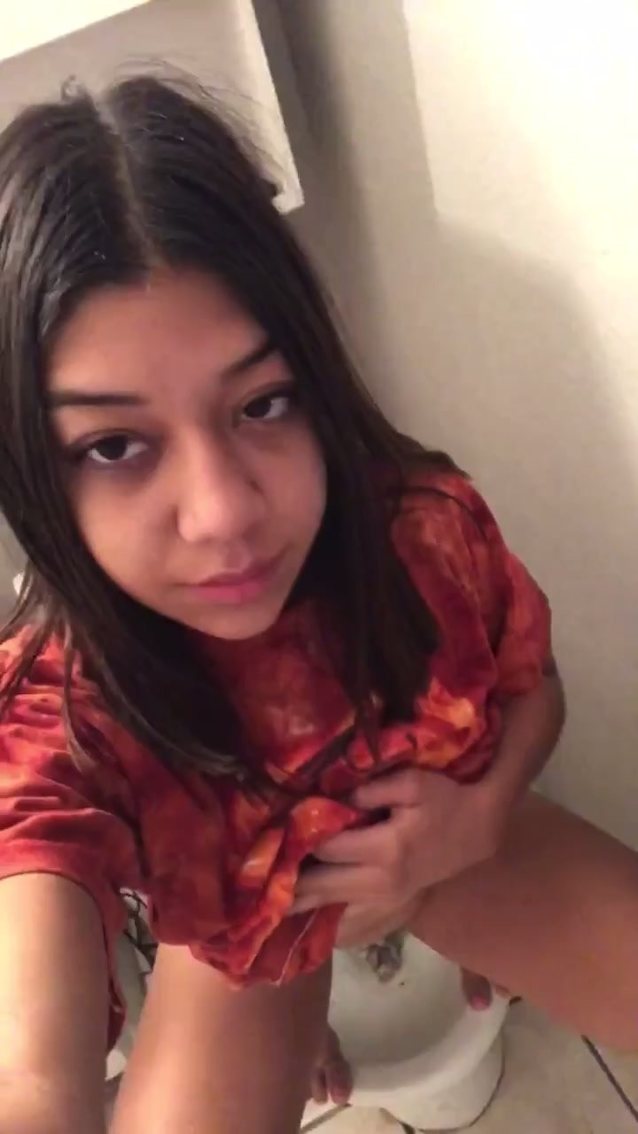 straight, pooping, toilet, thisvid, latina