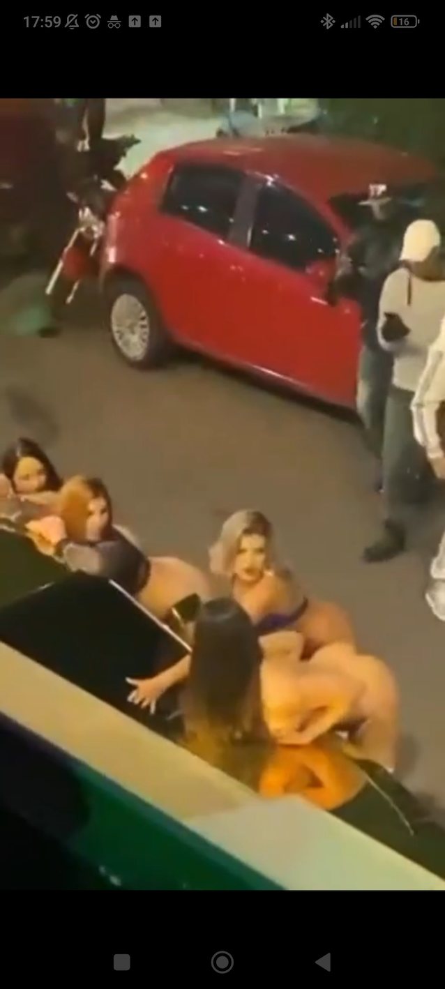 car, girls, voyeur, public, help