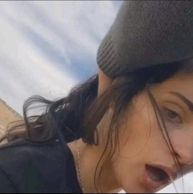 blowjob dark hair amateur