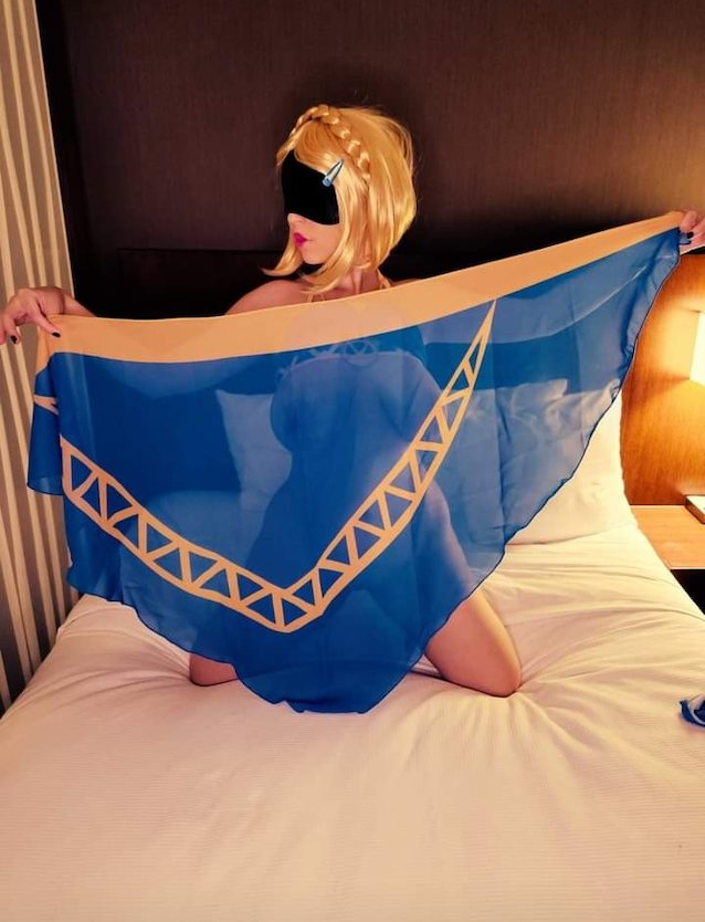 teen cosplay zelda