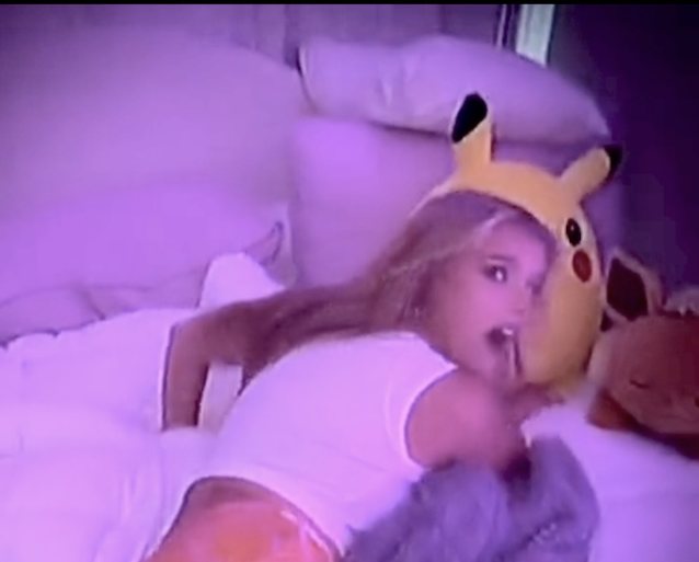bed led blonde