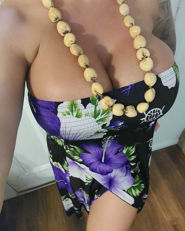 big tits, milf, tattoo, skirt