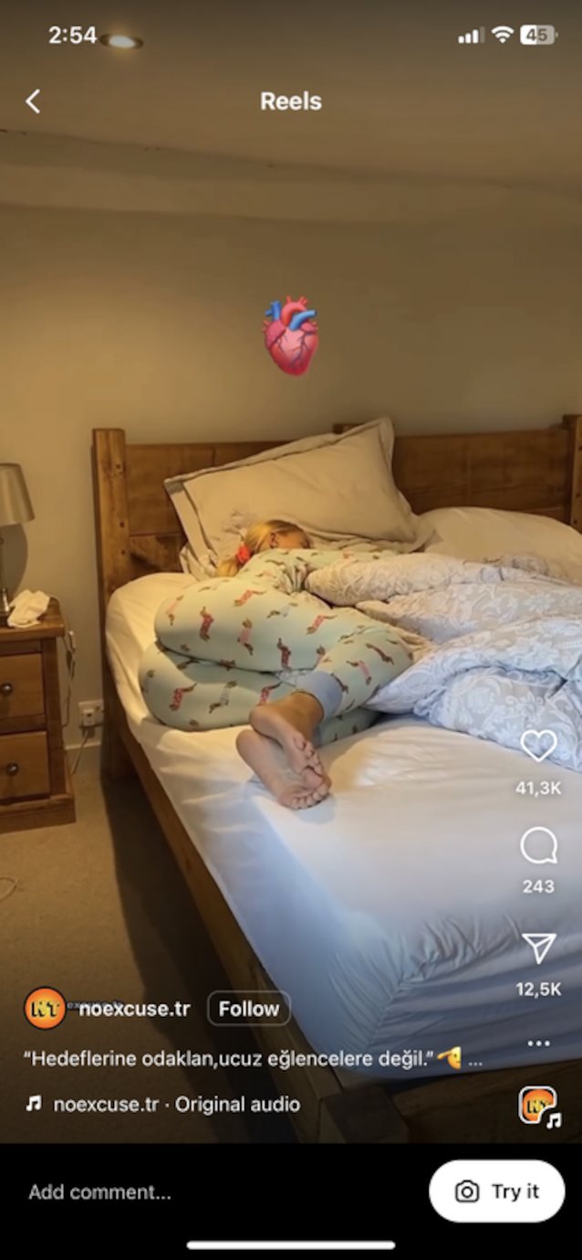 tiktok, big ass, pyjamas, bed, instagram