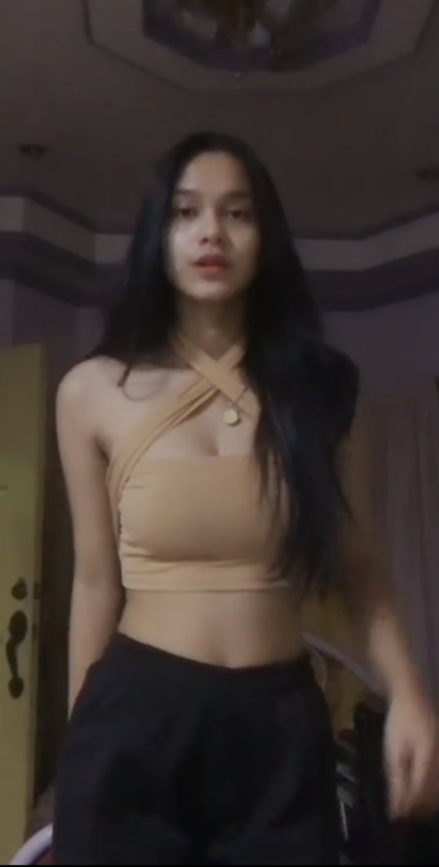 teen brunette petite