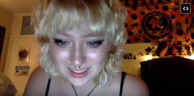 blonde camgirl nice tits