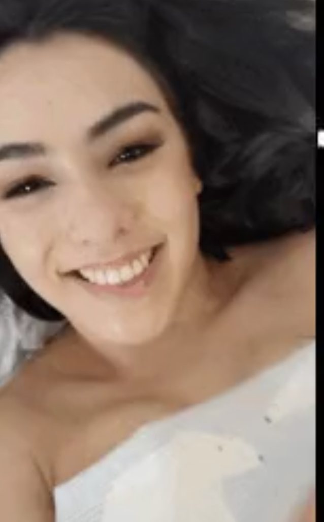 big tits sexy brunette