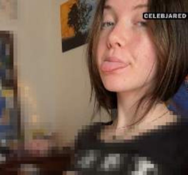 amateur camgirl skirt
