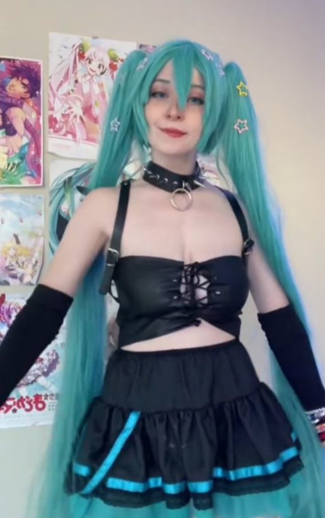 miku hatsune green hair corset