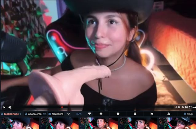 camgirl latina hat