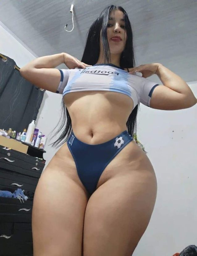 thick latina argentina