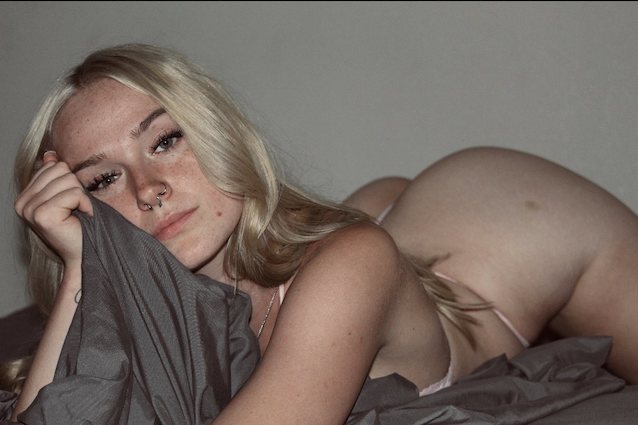 onlyfans blonde ass