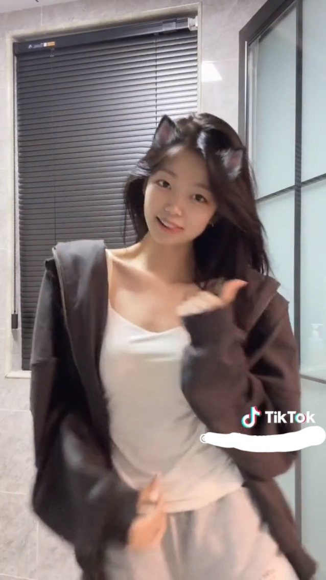 tiktok, chinese, douyin, cute