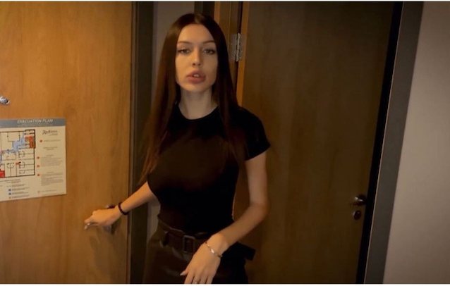 brunette amateur teen