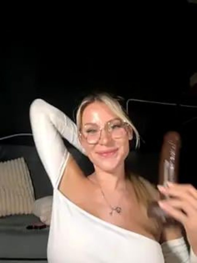 blonde, glasses, camgirl, fingering, masturbation