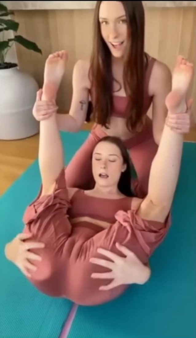 yoga, flexible, cameltoe