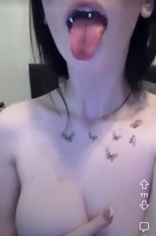 tattoo sexy girl big natural boobs