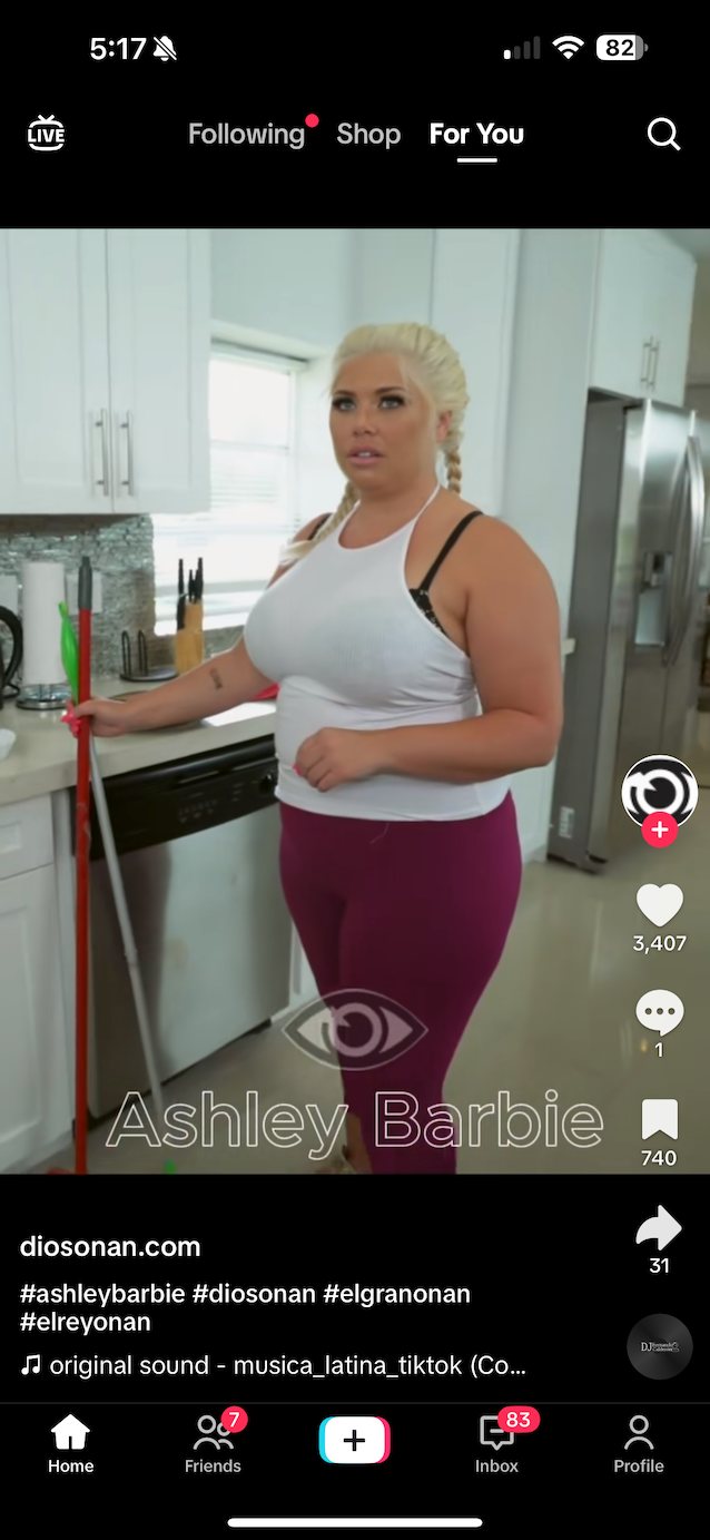 blond bigass kitchen