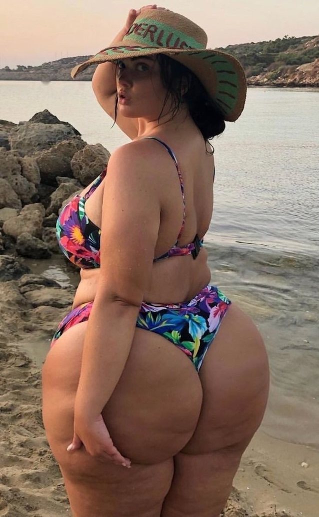 bigbooty, bikini, plus size, fat woman, beach