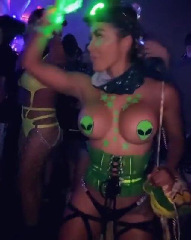 alien rave babe