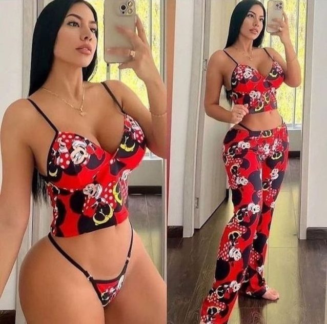 brunette latina big tits