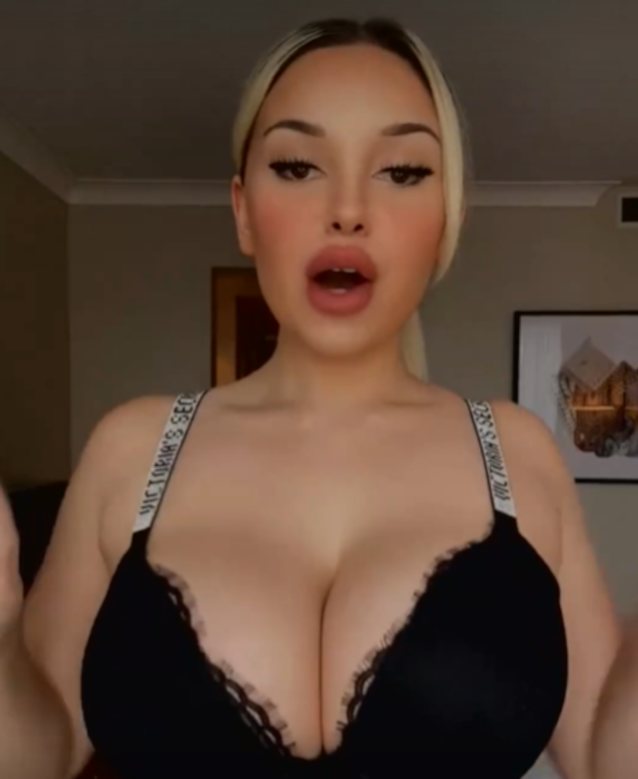 amateur blonde big tits