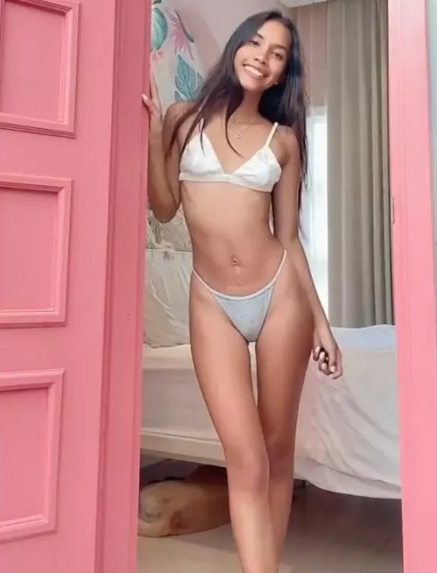 camgirl, teen, onlyfans, brunette, instagram