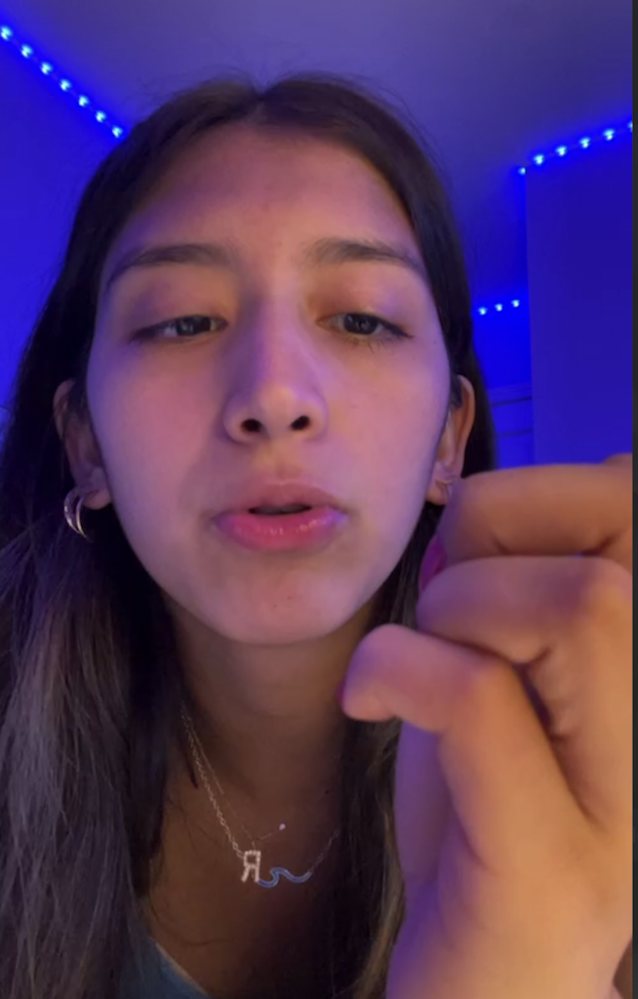camgirl streamer petite