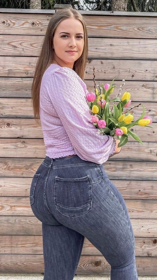 ass, big ass, jeans, brunette, beautiful