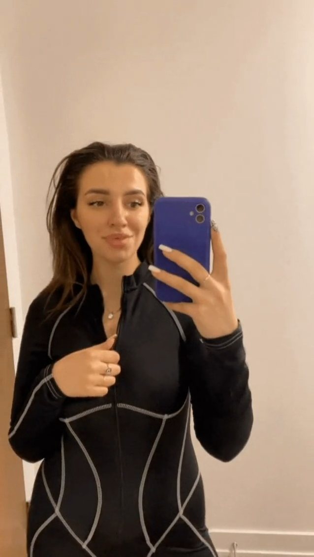 big tits unzip amateur