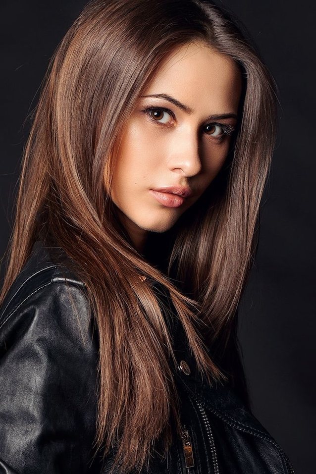 fashion, brunette, help me pls, just name  surname