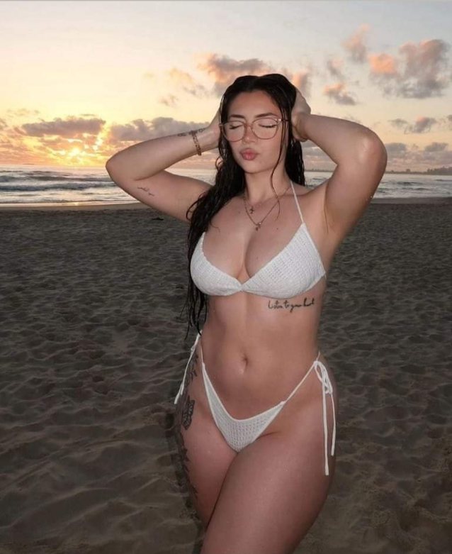 thicc, white, pawg, huge ass, big boobs