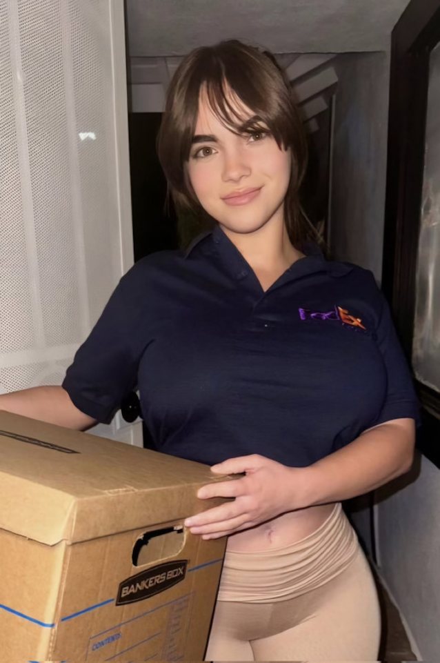 delivery, delivery girl, thick delivery girl, delivery women, wife is away