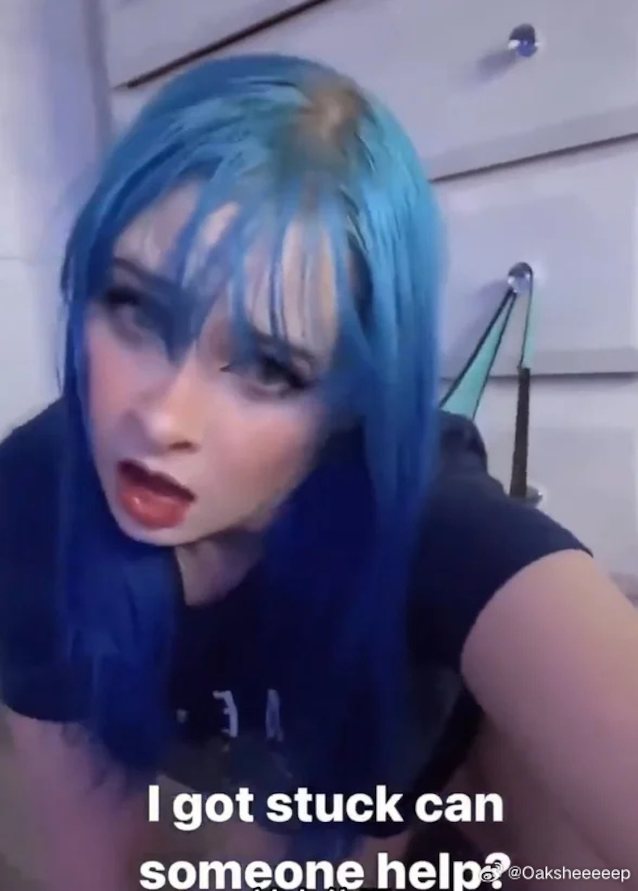 blue hair tiktok camgirl
