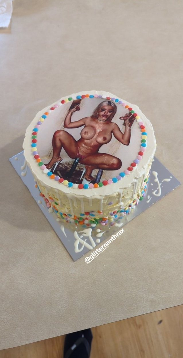 gloryhole cake crazy